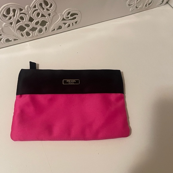 Prada perfume small makeup bag lightweight with gorgeous hot pink and black - Picture 13 of 13